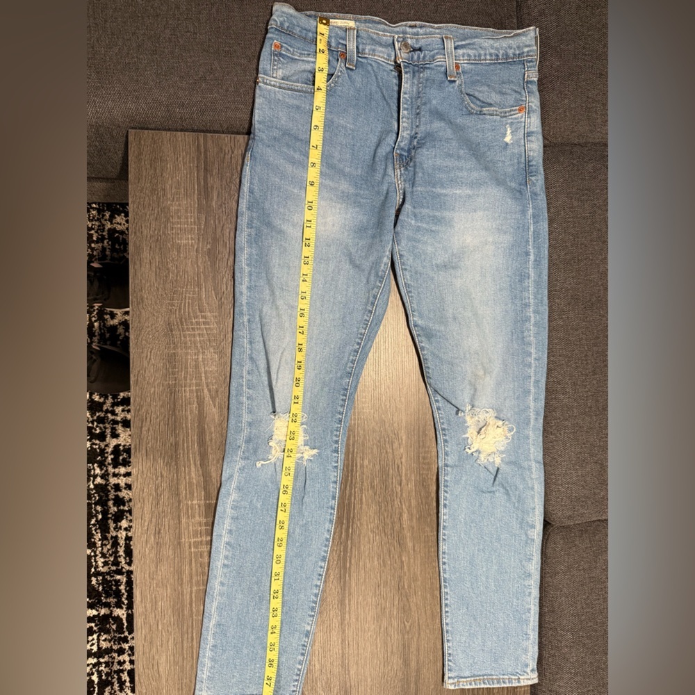 Levi's Distressed Light Blue Skinny Jeans - Picture 13 of 13
